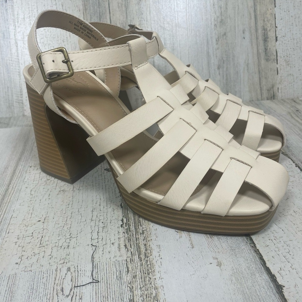 Comfort Est 1946 Fisherman Block Heel Strappy Sandal Beige Ivory‎ size 11